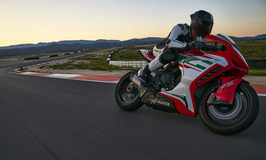 Grande démonstration de motos